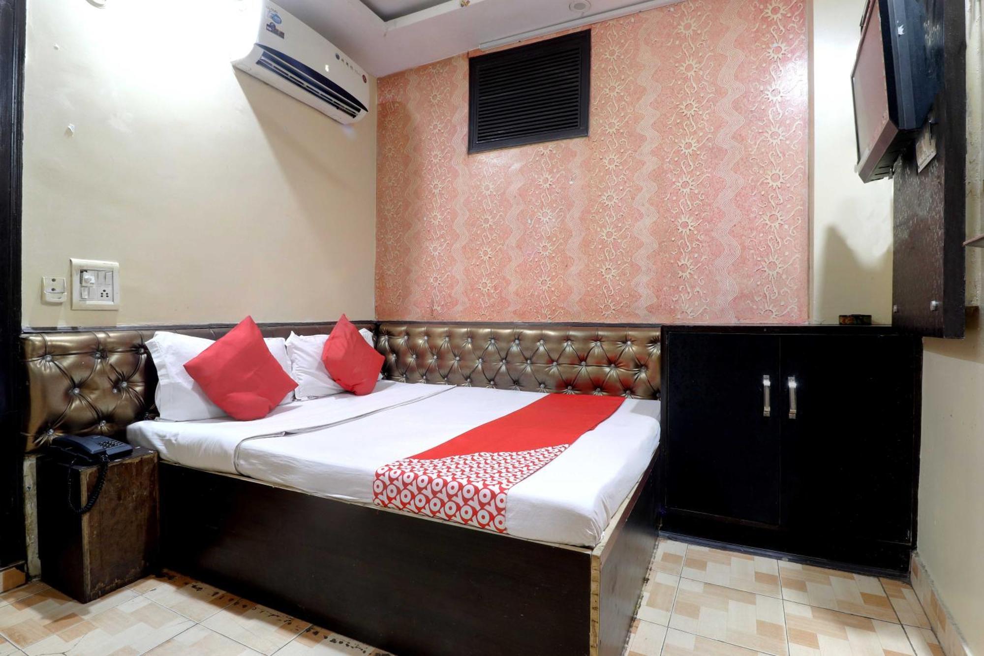 Oyo Flagship 81569 The Red Rose Inn Neu-Delhi Exterior foto