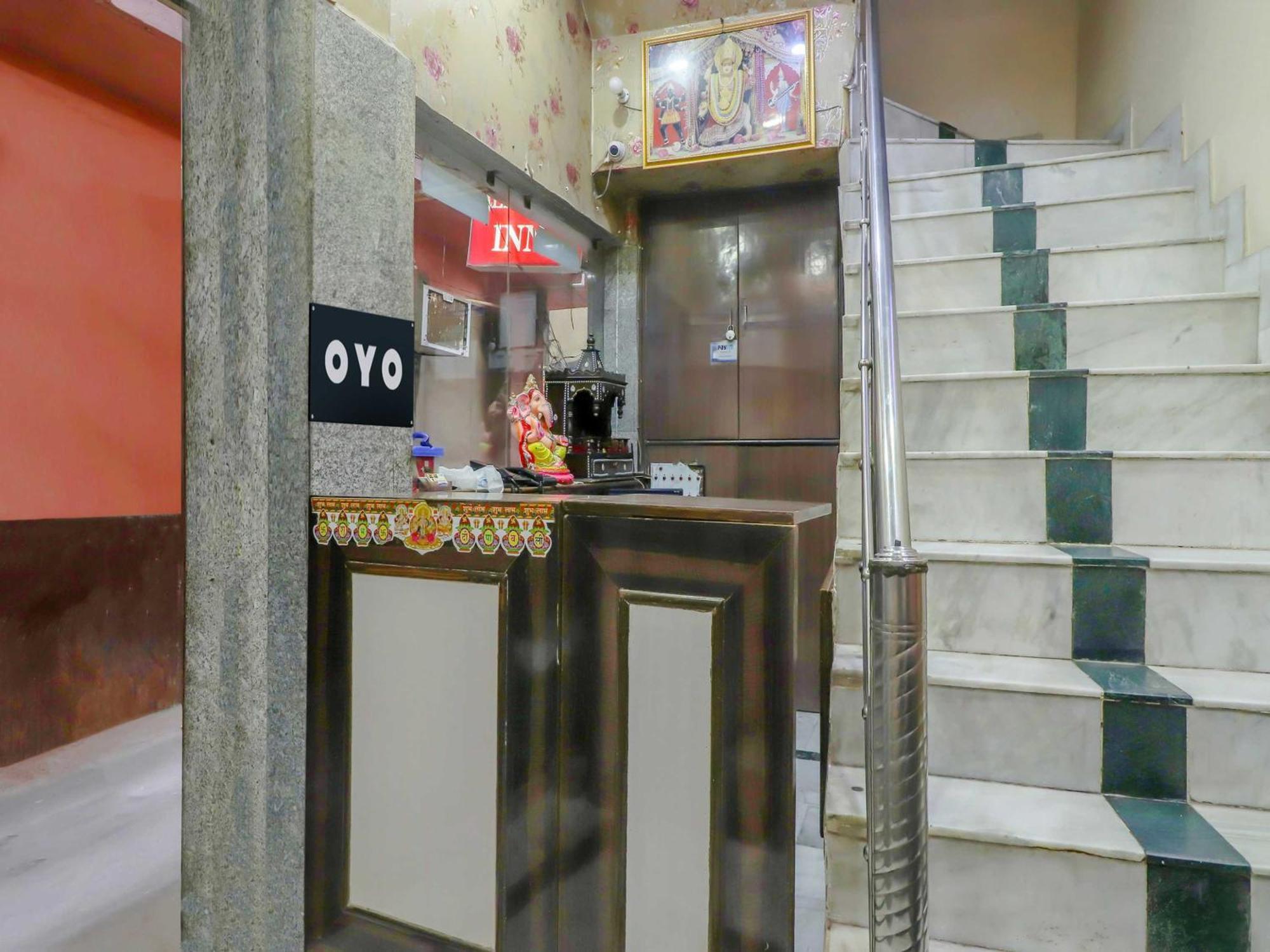 Oyo Flagship 81569 The Red Rose Inn Neu-Delhi Exterior foto